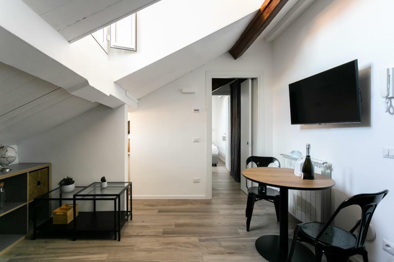 Milano Apartments Darsena Luaran gambar